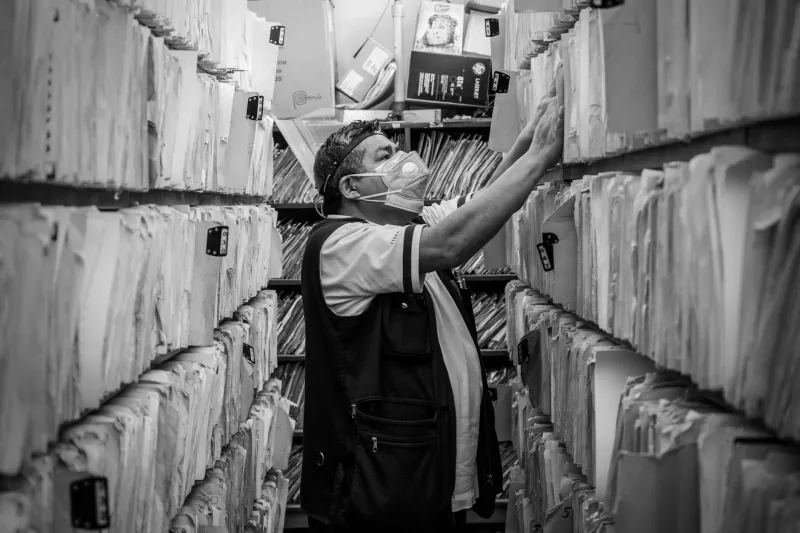 Gone Before Anyone Noticed: The Quiet Disappearance of Fan Communities' Memory Keepers